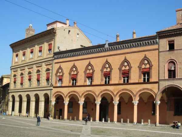 Affitta sale meeting di Palazzo Isolani a Bologna